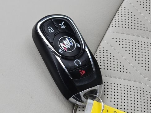 Used 2024 Buick Enclave Avenir image 43