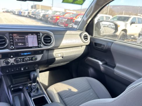 Used 2022 Toyota Tacoma SR5 image 15