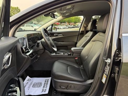 Used 2024 Kia Sportage EX FWD image 13