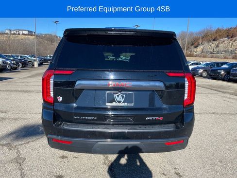 Used 2023 GMC Yukon XL AT4 image 5