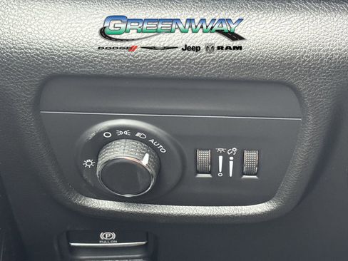 New 2025 Jeep Grand Cherokee Laredo image 23