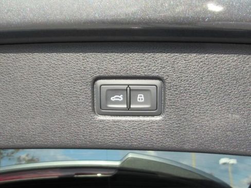 Used 2022 Audi SQ7 Prestige image 31