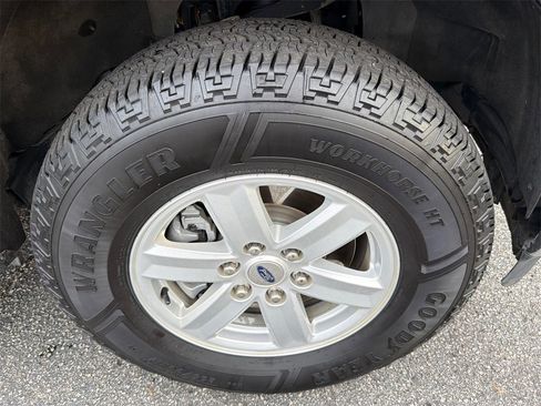 Used 2021 Ford F150 XLT image 12