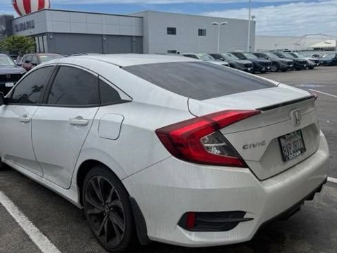 Used 2021 Honda Civic Sport image 2
