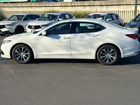 Used 2015 Acura TLX w/ Technology Package image 18