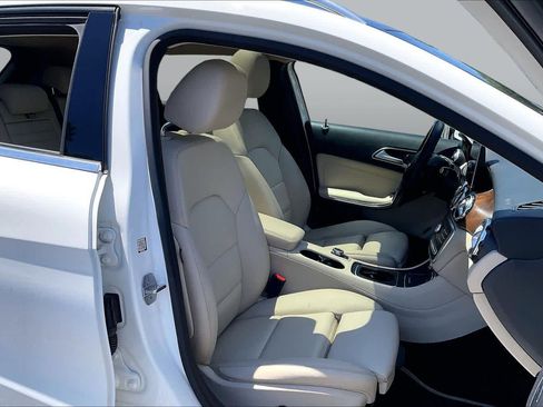 Used 2019 Mercedes-Benz GLA 250 4MATIC image 8