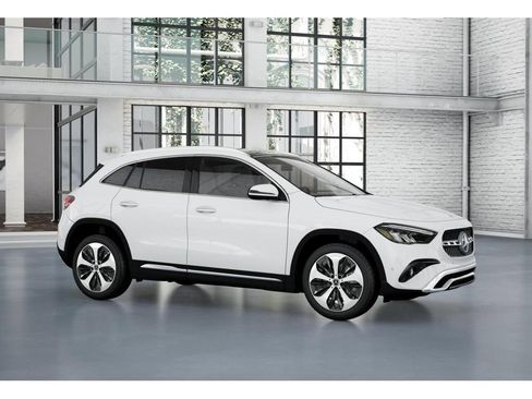 Certified 2026 Mercedes-Benz GLA 250 4MATIC image 13