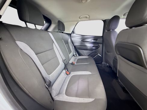 Used 2023 Chevrolet TrailBlazer LS FWD image 27