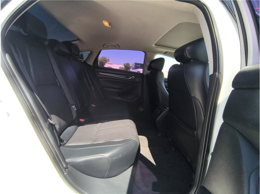 Used 2018 Honda Accord Touring image 15