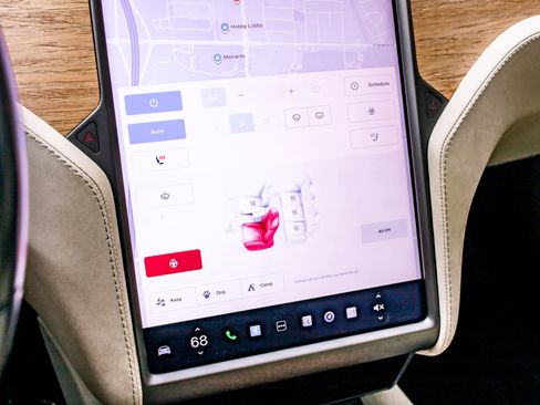 Used 2020 Tesla Model S Long Range Plus image 35