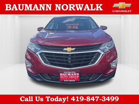 Used 2018 Chevrolet Equinox LT FWD image 2