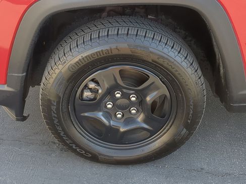 Used 2021 Jeep Compass Sport w/ Cold Weather Group image 13