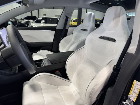 Used 2025 Tesla Model 3 Performance AWD/4WD image 9
