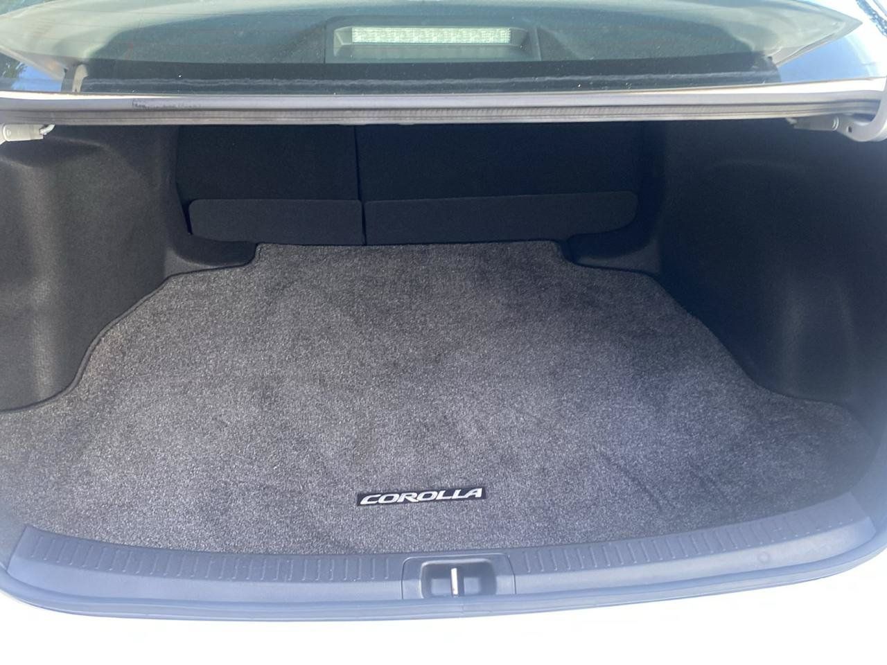 Used 2021 Toyota Corolla LE w/ Carpet Mat Package (TMS) FWD image 25