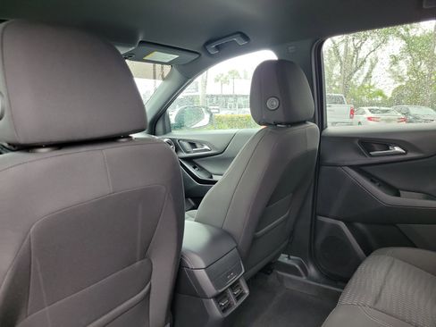 Used 2025 Chevrolet Equinox LT w/ Safety and Technology Package image 13