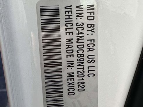 Used 2022 Jeep Compass Limited image 35