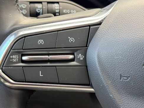 Used 2025 Chevrolet Equinox LT image 17