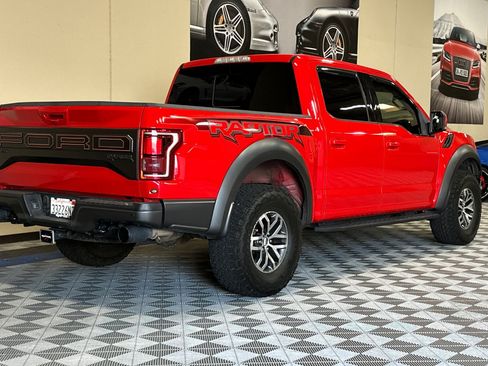Used 2018 Ford F150 Raptor w/ Equipment Group 802A Luxury AWD/4WD image 4