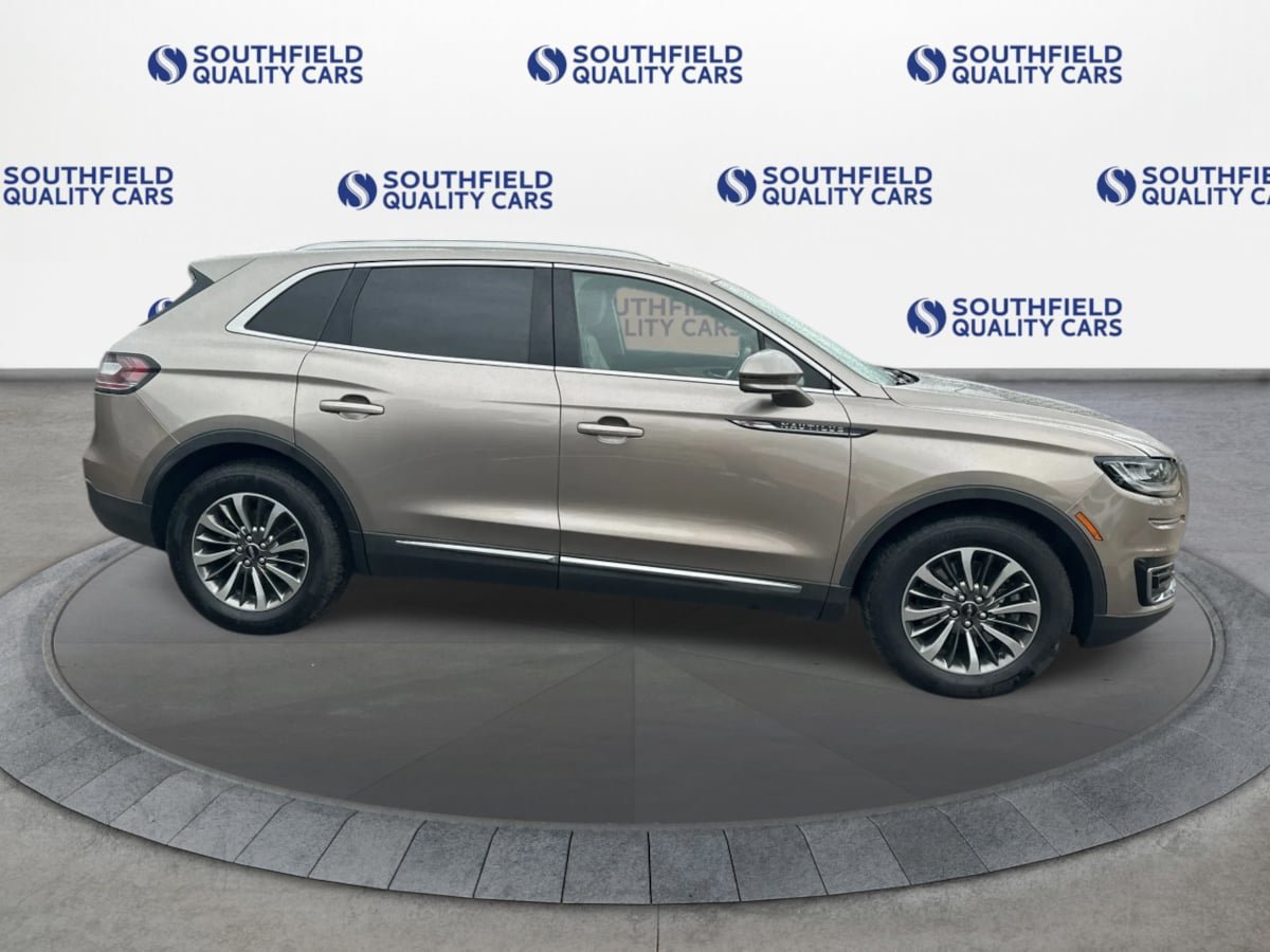 Used 2020 Lincoln Nautilus Premier w/ Equipment Group 101A AWD/4WD image 8