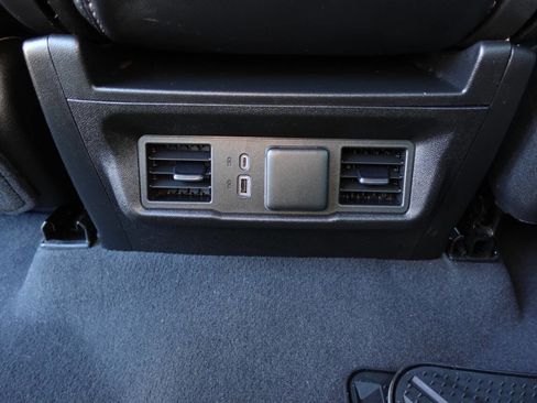 Used 2023 GMC Sierra 1500 Elevation image 36