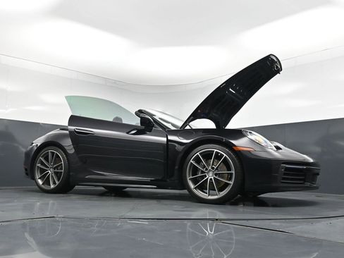 Certified 2024 Porsche 911 Carrera RWD image 32