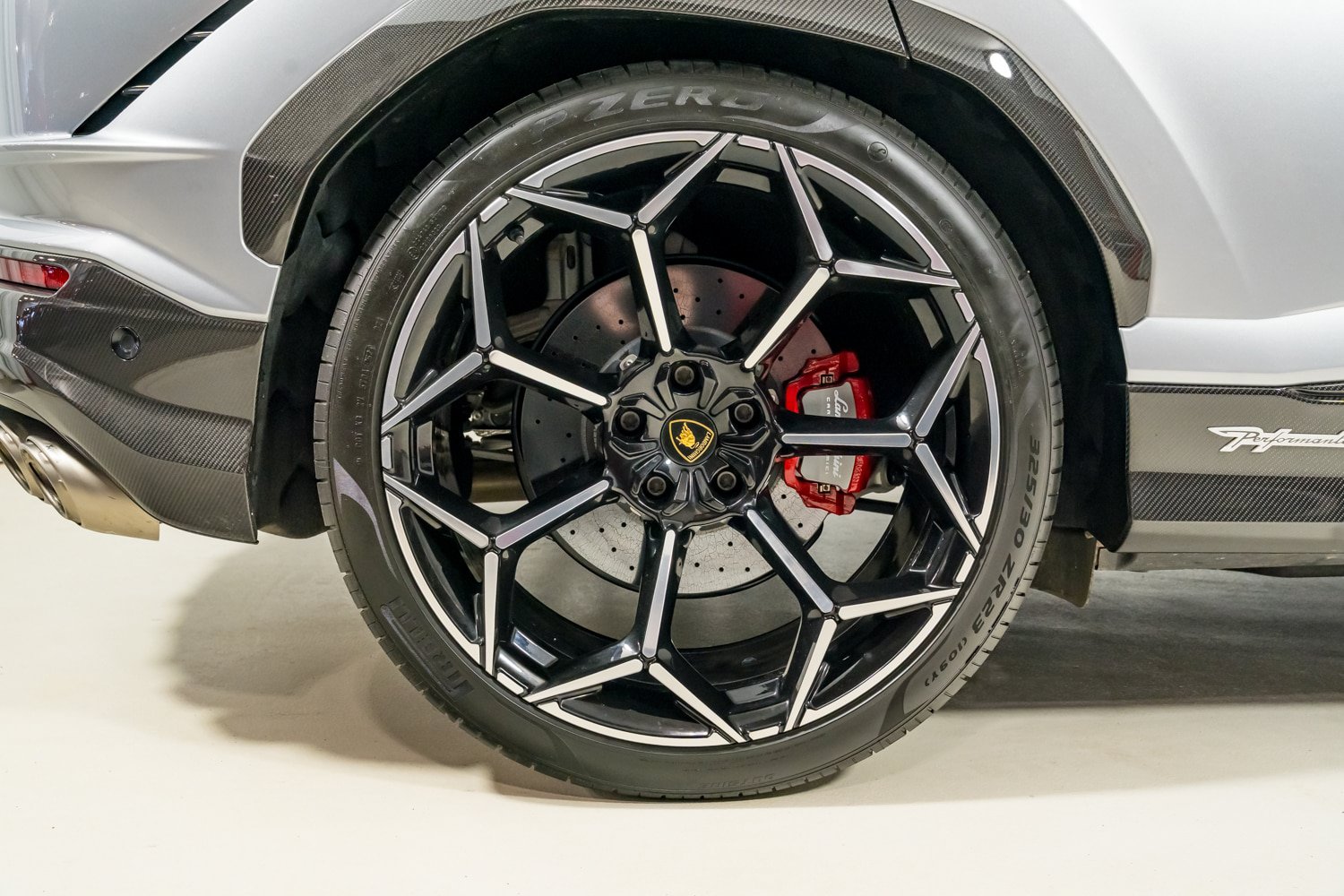 Used 2024 Lamborghini Urus Performante AWD/4WD image 15