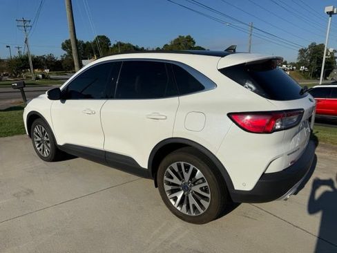 Used 2021 Ford Escape Titanium AWD/4WD image 6