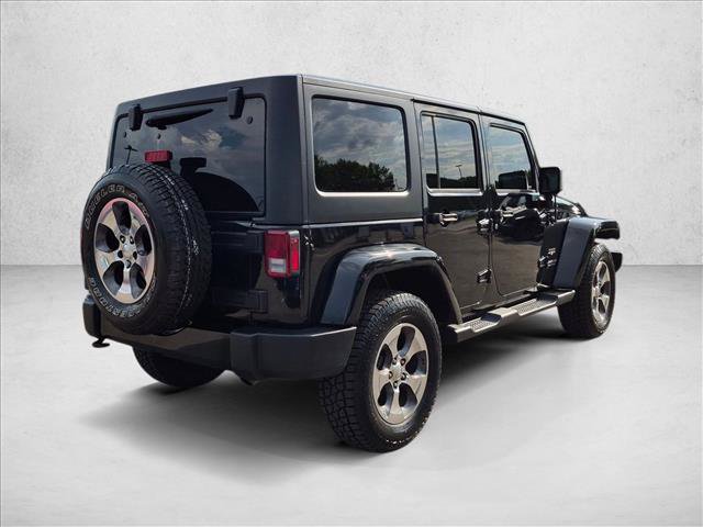 Used 2017 Jeep Wrangler Unlimited Sahara w/ Connectivity Group AWD/4WD image 5