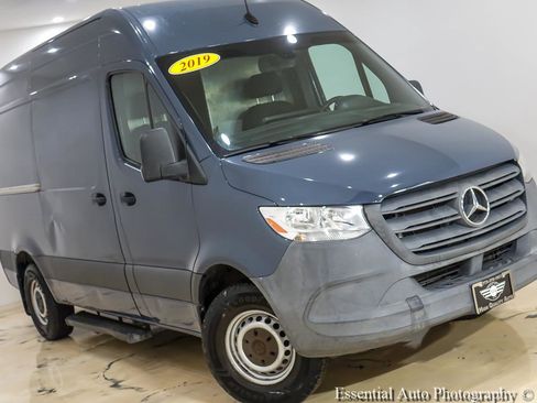 Used 2019 Mercedes-Benz Sprinter 144 image 4