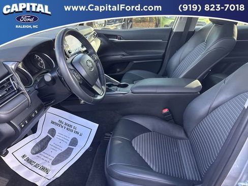 Used 2024 Toyota Camry SE image 17