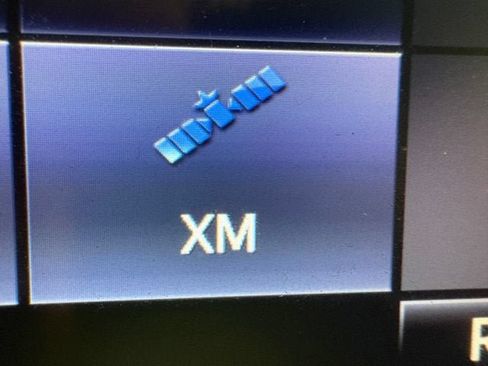 Used 2017 Toyota RAV4 XLE w/ Carpet Mat Package AWD/4WD image 7