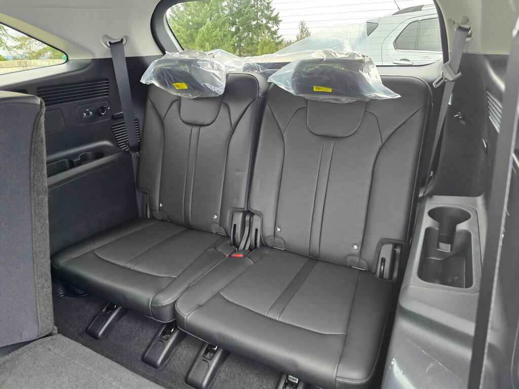 New 2026 Kia Sorento S w/ S Panoramic Sunroof Package FWD image 18