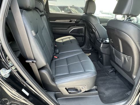Used 2025 Kia Telluride EX FWD image 21