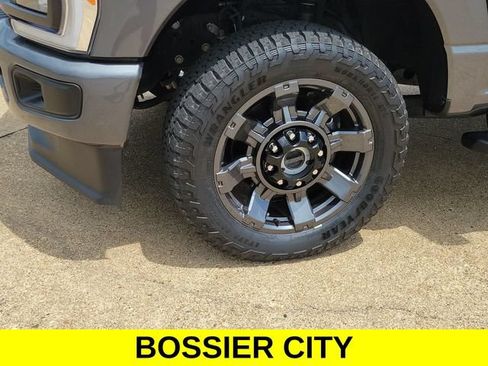 Used 2023 Ford F250 Lariat w/ Sport Appearance Package AWD/4WD image 33