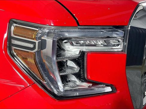 Used 2019 GMC Sierra 1500 SLT w/ SLT Premium Plus Package AWD/4WD image 39