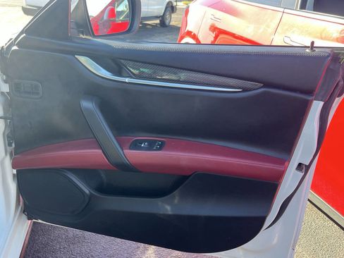 Used 2015 Maserati Ghibli S Q4 image 17