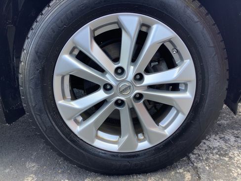 Used 2015 Nissan Rogue SV image 21