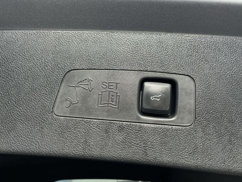 Used 2023 Lincoln Corsair Reserve w/ Equipment Group 201A image 18