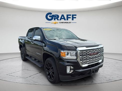 Used 2022 GMC Canyon Denali w/ Denali Black Edition Package AWD/4WD image 16