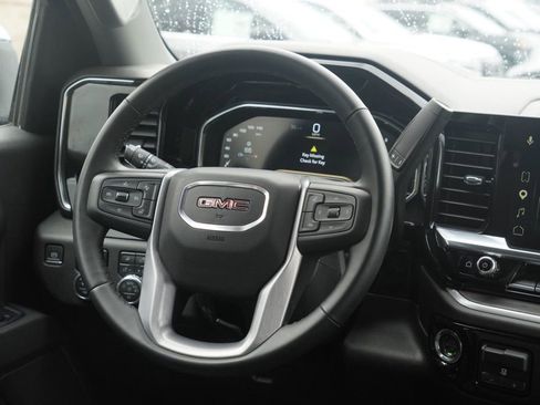 Used 2025 GMC Sierra 1500 SLT image 21