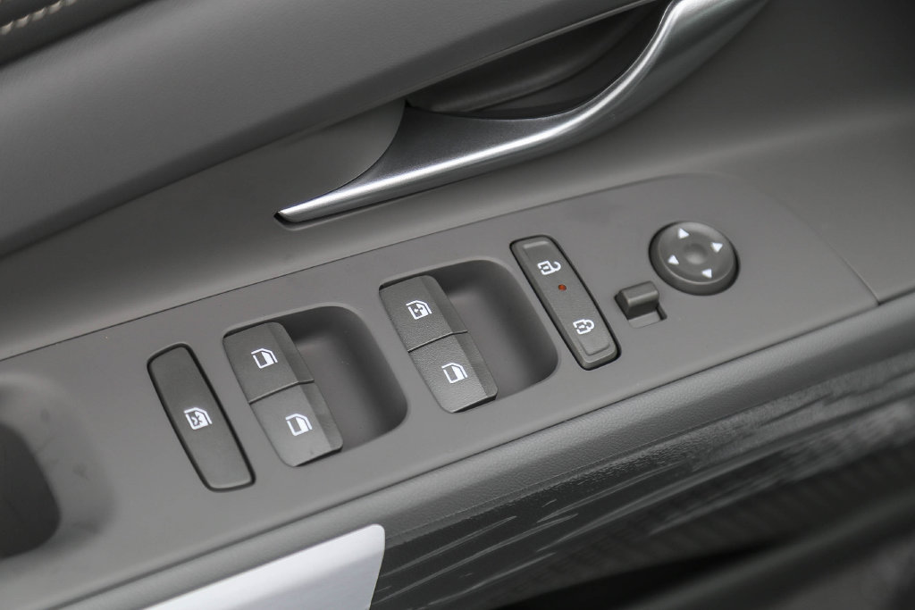 Certified 2026 Hyundai Elantra Sport FWD image 21