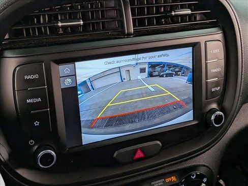 Used 2024 Kia Soul LX w/ Option Group 015 FWD image 18