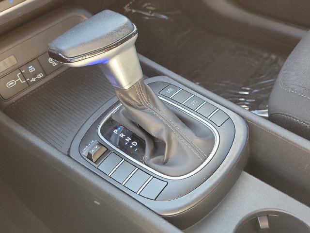 Used 2024 Hyundai Kona SEL FWD image 17