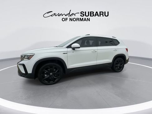 Used 2022 Volkswagen Taos SE image 5