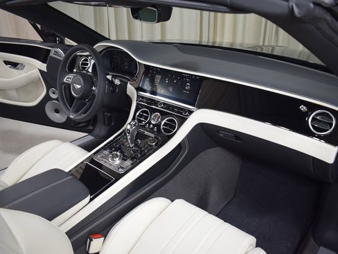 New 2025 Bentley Continental GTC image 24