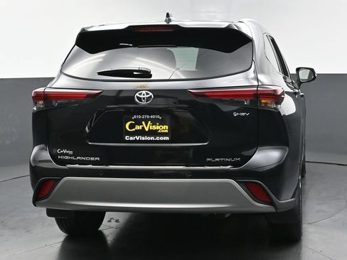 Used 2026 Toyota Highlander Platinum AWD/4WD image 3