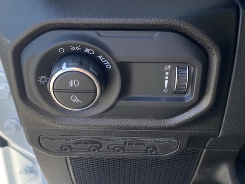 New 2025 Jeep Gladiator Willys image 26