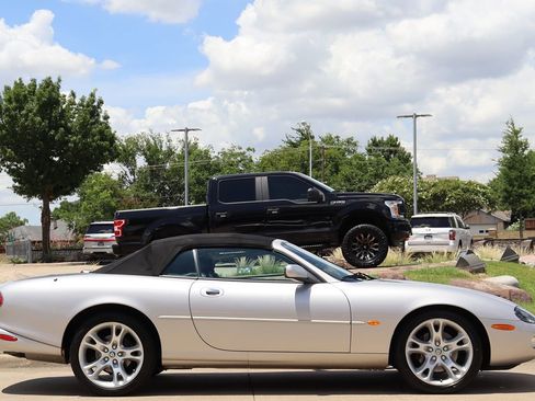 Used 2004 Jaguar XK8 Convertible image 7