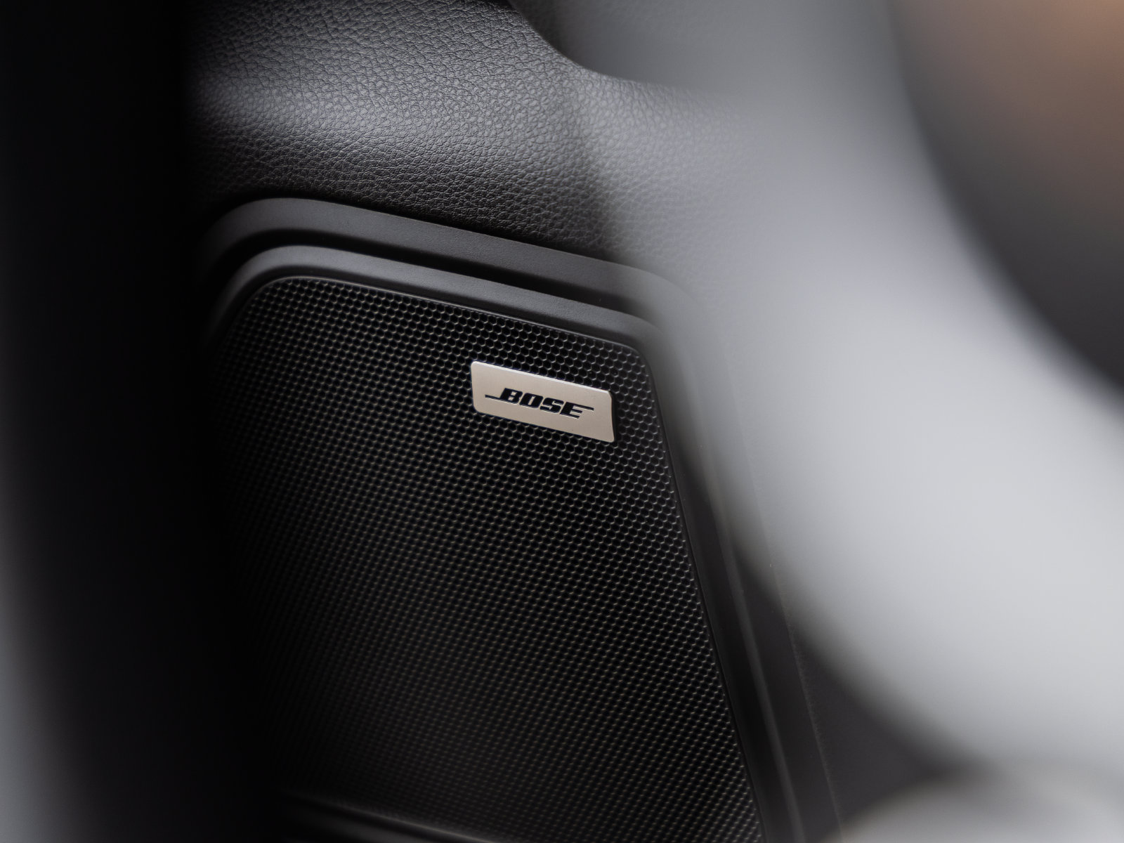 Certified 2019 Porsche Macan S AWD/4WD image 23