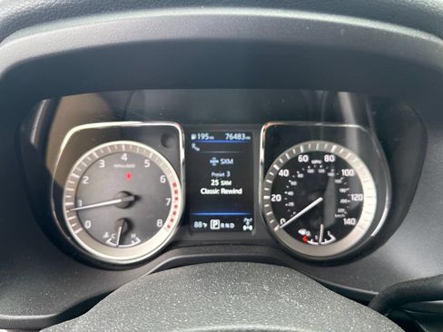 Used 2019 Nissan Titan SV w/ SV Convenience Package AWD/4WD image 21
